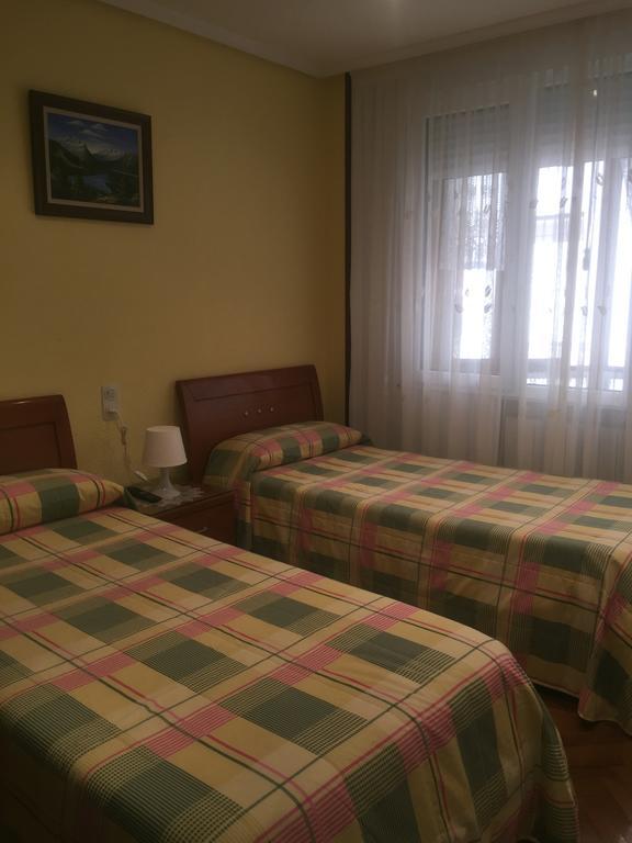 Pension A-Madrid Santander Pokoj fotografie